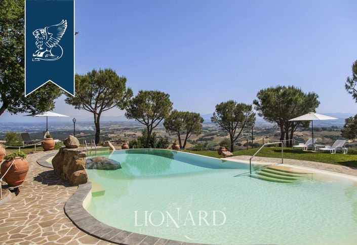 Image No.41-14 Bed Farmhouse for sale