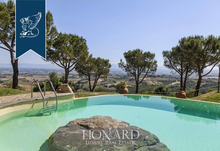 Image No.42-14 Bed Farmhouse for sale