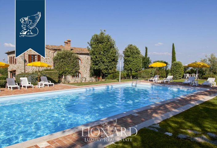 Image No.47-14 Bed Farmhouse for sale