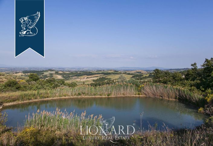 Image No.48-14 Bed Farmhouse for sale