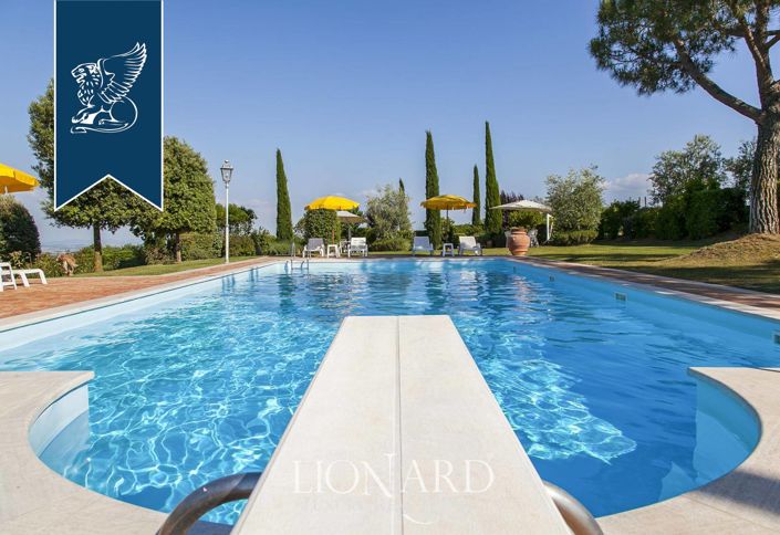 Image No.50-14 Bed Farmhouse for sale