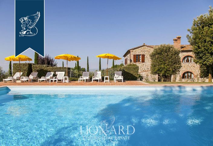 Image No.52-14 Bed Farmhouse for sale