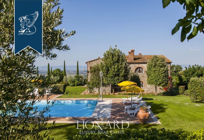 Image No.56-14 Bed Farmhouse for sale