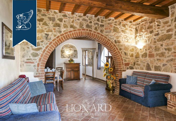 Image No.58-14 Bed Farmhouse for sale