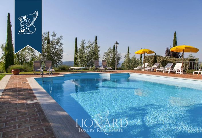 Image No.62-14 Bed Farmhouse for sale