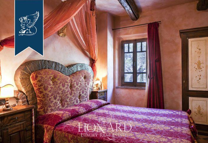 Image No.68-14 Bed Farmhouse for sale