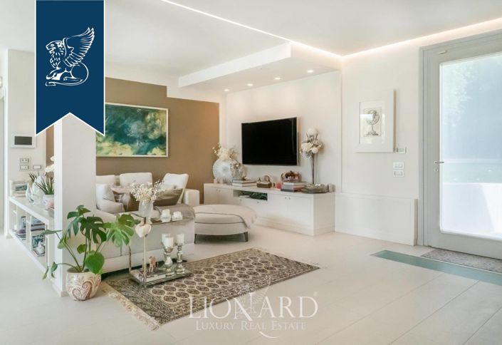 Image No.11-5 Bed Villa for sale