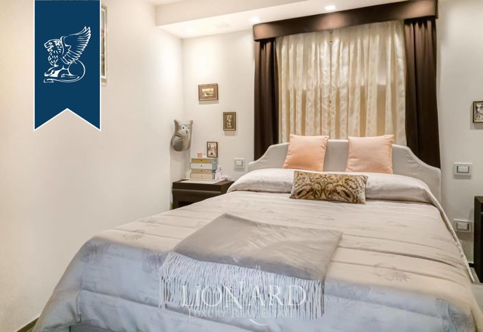 Image No.20-5 Bed Villa for sale