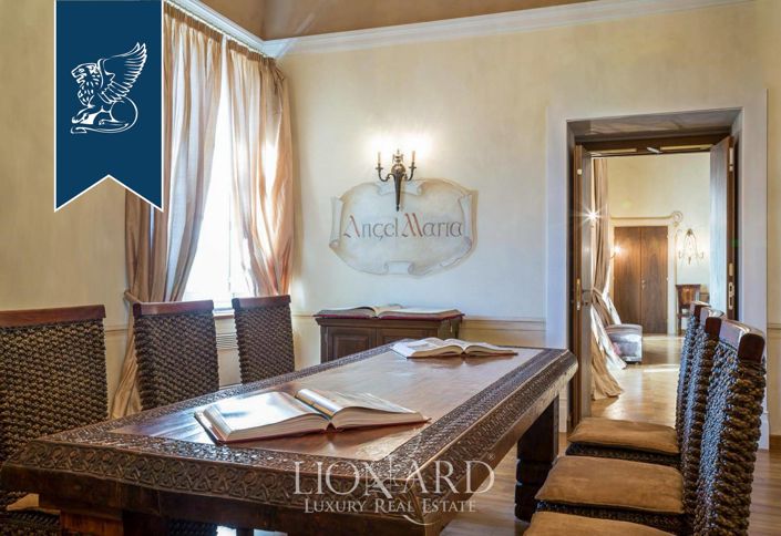 Image No.13-10 Bed Property for sale