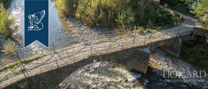 Image No.5-Propriété de 10 chambres à vendre à Licciana Nardi