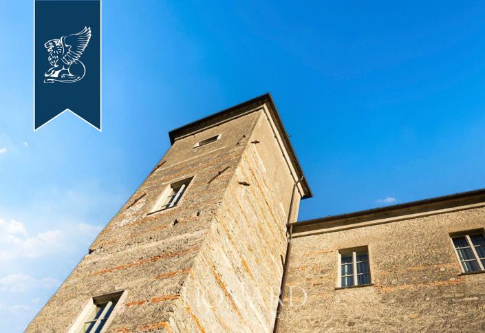 Image No.5-10 Bed Property for sale