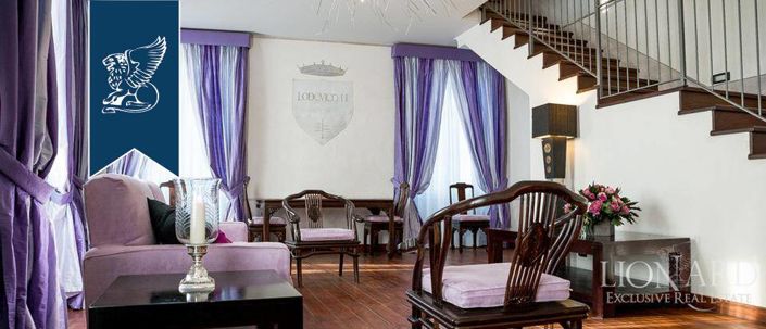 Image No.59-Propriété de 10 chambres à vendre à Licciana Nardi