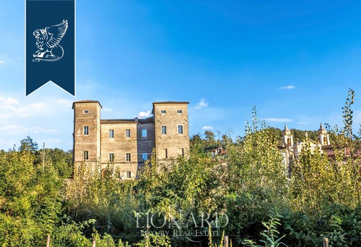 Image No.6-10 Bed Property for sale