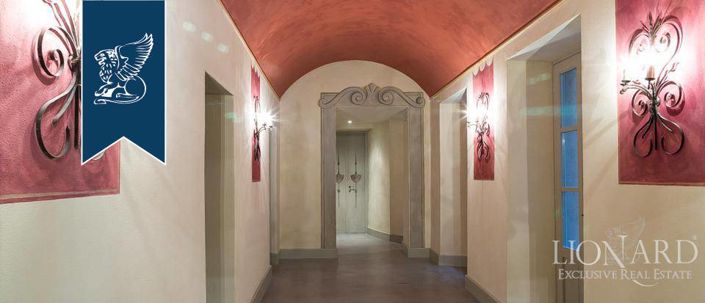 Image No.69-Propriété de 10 chambres à vendre à Licciana Nardi