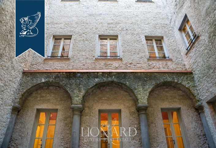 Image No.8-10 Bed Property for sale