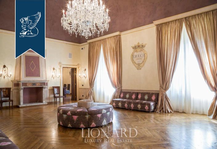 Image No.9-10 Bed Property for sale