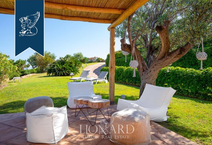 Image No.12-Villa de 8 chambres à vendre à Arzachena