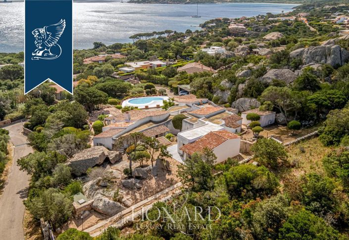 Image No.1-6 Bed Villa for sale