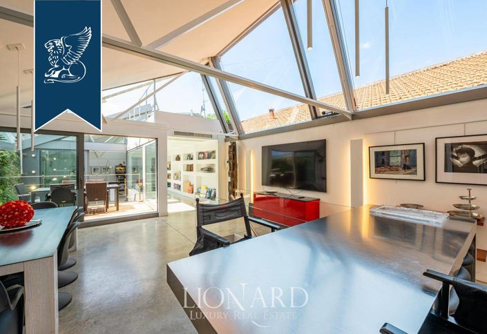 Image No.16-7 Bed Flat for sale