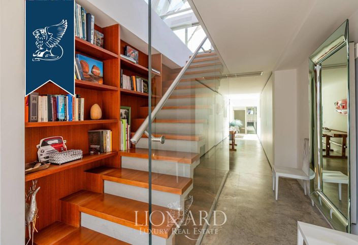 Image No.52-7 Bed Flat for sale