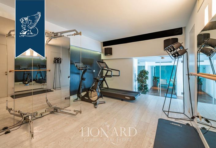 Image No.67-7 Bed Flat for sale