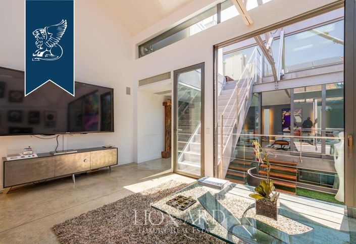 Image No.9-7 Bed Flat for sale