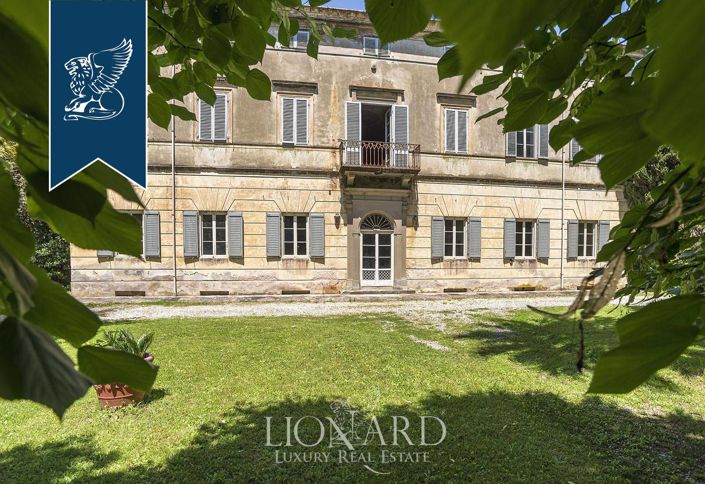 Image No.13-15 Bed Villa for sale