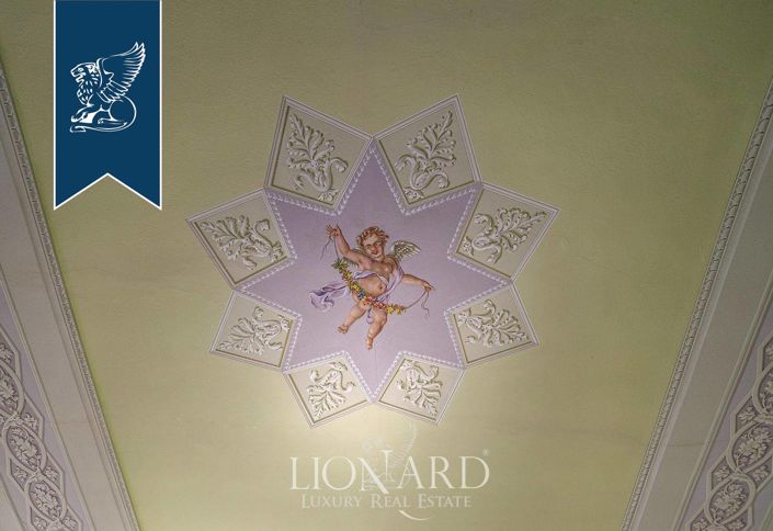 Image No.64-15 Bed Villa for sale