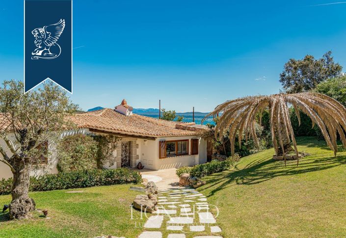 Image No.12-Villa de 8 chambres à vendre à Arzachena