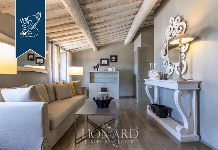 Image No.17-16 Bed Hotel for sale