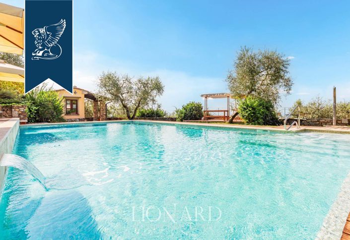 Image No.14-11 Bed Farmhouse for sale