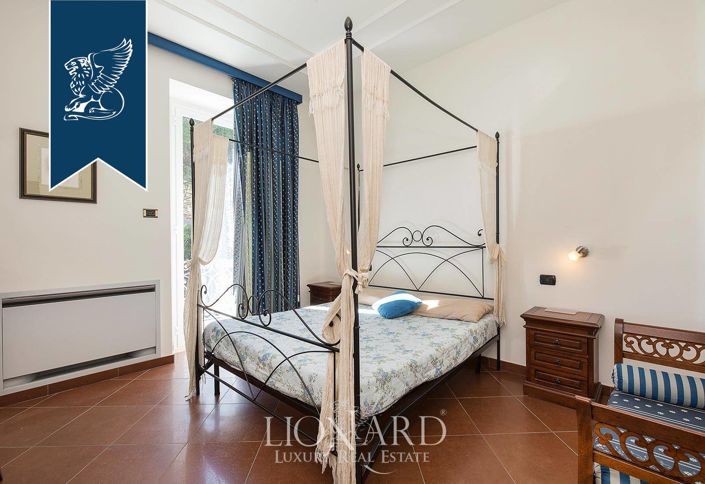 Image No.34-8 Bed Villa for sale