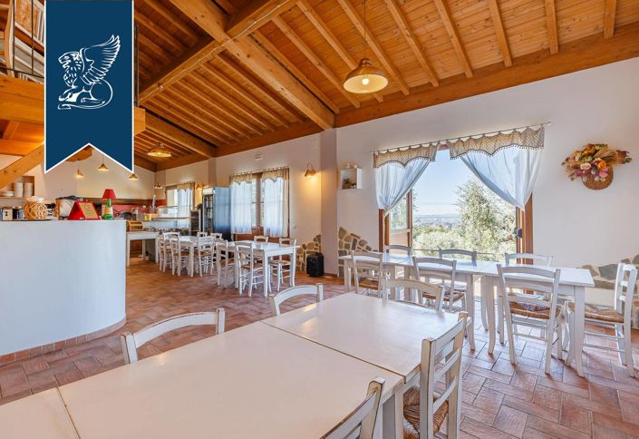 Image No.28-6 Bed Farmhouse for sale