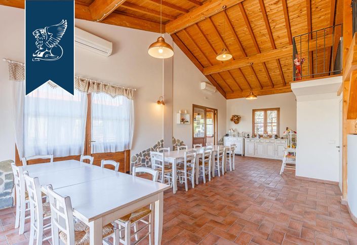 Image No.29-6 Bed Farmhouse for sale