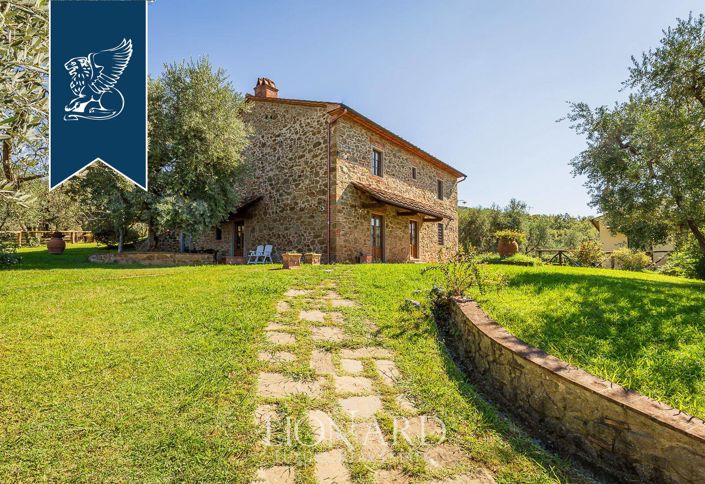 Image No.7-6 Bed Farmhouse for sale