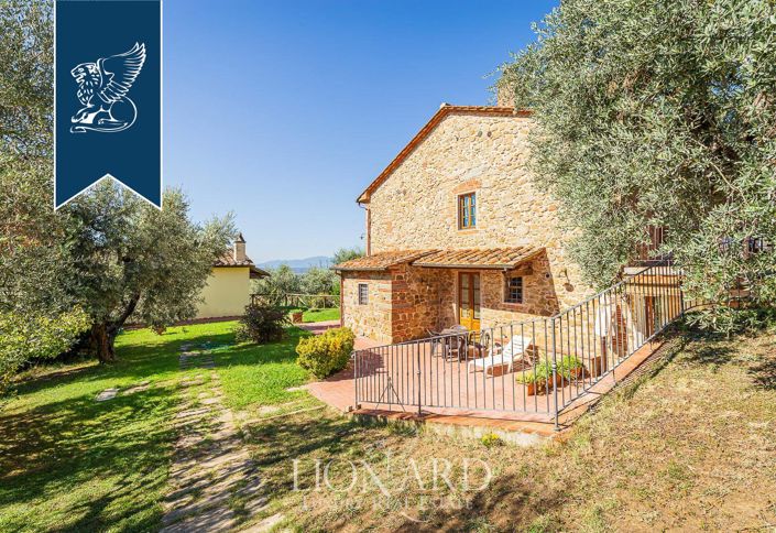 Image No.8-6 Bed Farmhouse for sale