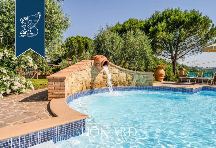 Image No.14-14 Bed Farmhouse for sale