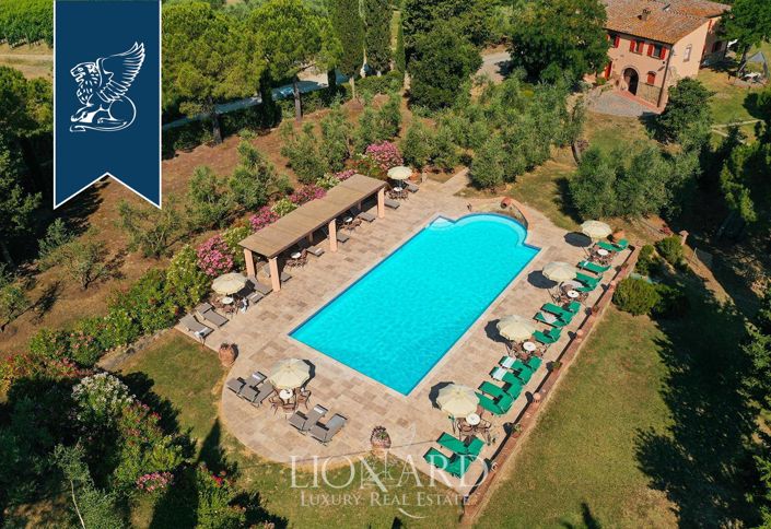 Image No.5-14 Bed Farmhouse for sale