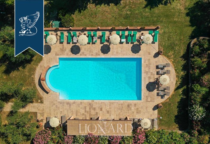 Image No.6-14 Bed Farmhouse for sale