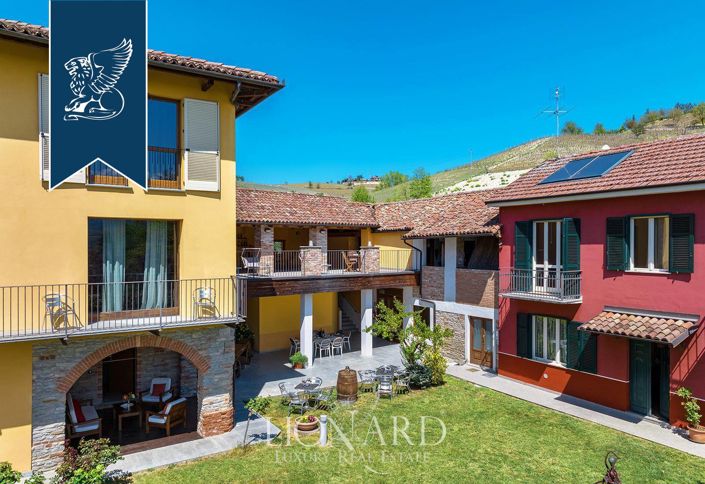 Image No.20-6 Bed Farmhouse for sale