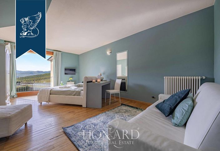 Image No.29-6 Bed Farmhouse for sale