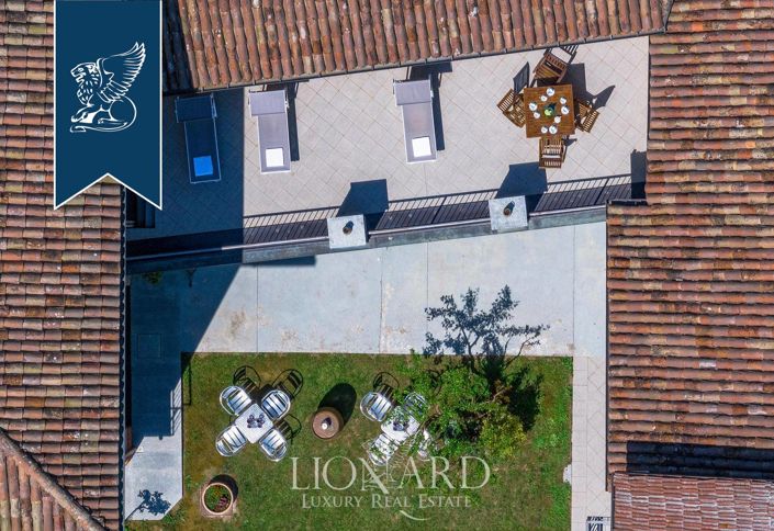 Image No.51-6 Bed Farmhouse for sale