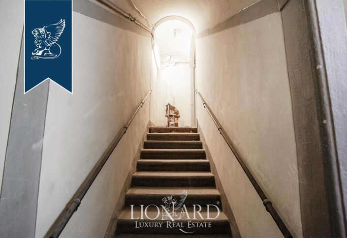 Image No.26-15 Bed Property for sale