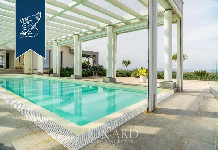 Image No.12-5 Bed Villa for sale