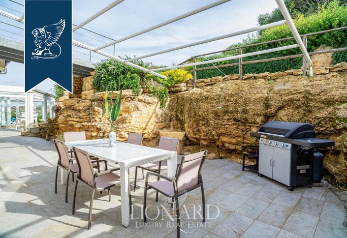 Image No.15-5 Bed Villa for sale