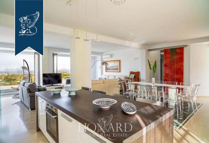 Image No.8-5 Bed Villa for sale