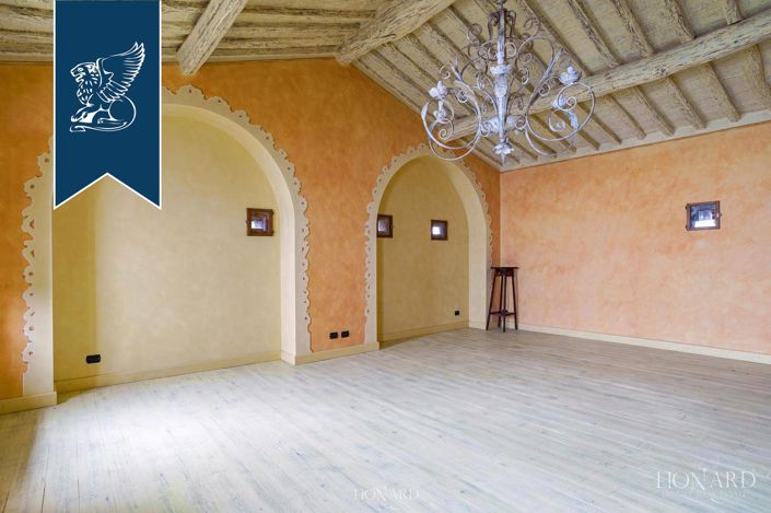 Image No.25-12 Bed Villa for sale