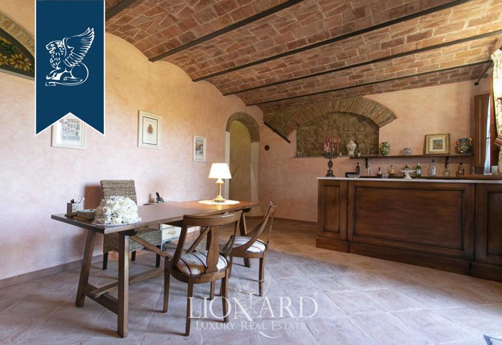 Image No.61-10 Bed Villa for sale