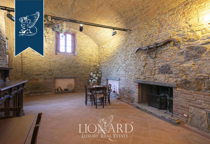 Image No.62-10 Bed Villa for sale