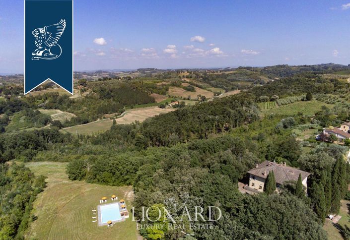 Image No.67-10 Bed Villa for sale